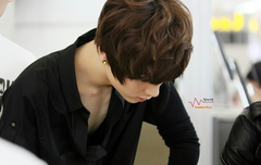 플레디스는 여자애들만 밀어주네