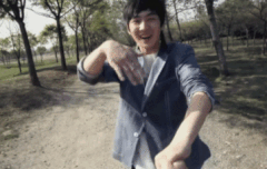 백호야 너도 흑발..ㄸㄹㄹ...