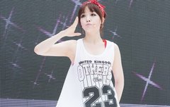 엘프귀를 가지고있는 걸스데이 민아.jpg