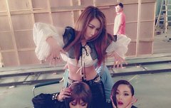 뮤비촬영장에서 신난 브아걸