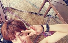 [이종석 뽀얀 복근 공개]