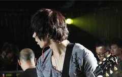 팬들도 잘생겼다는걸 자주 잊는 연예인 