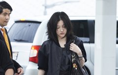 지켜주고싶은 이영애의 백옥피부 