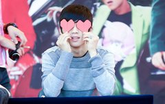 얘 팔찌랑 반지랑 다 탐남