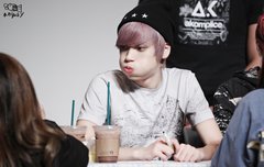 내가 입술이 얇은편이라그런가