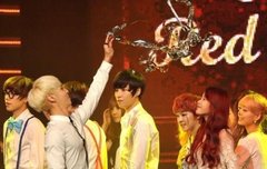 종현 아이유........?