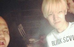 허전하지? 허전하면 팬톡으로 와