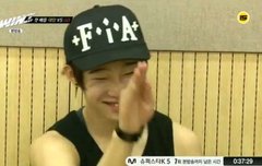 WIN 11명 졸업사진들 