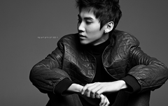 흑백솔로이미지 나옴 살짝 