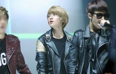 오늘도 틴탑빠순톡은 정전일세라