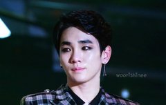 MMA 아티스트상 받고.......ㅠㅠ