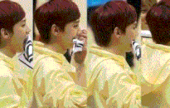 찬희는 이게 빨강인가 모르겠지만