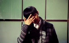 닥1치고 최창조는 흑발