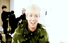 아니 이홍기가 뭘 그렇게 잘못함? 