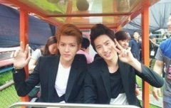 크리스가 인사할때마다