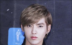 희수형 입술봐..