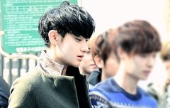 진짜 타오는 흑발이 너무 잘 어울리는듯..