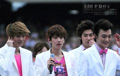 백현이 옛날엔 비주얼꿀이였음