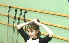 아이유 앞머리 잘랏네ㅋㅋㅋ