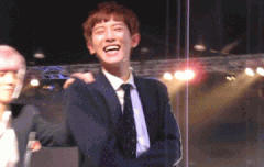 와박찬열형때리는거보소;;