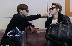 애들 공항사진들 ㅡㅡ 진짜 사생대포년들이나 SM이나 ㅡㅡ