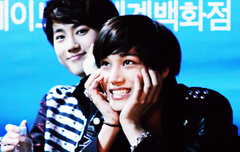 야니네다들어와봐