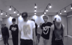 백현이 왜케 세쿠시하니