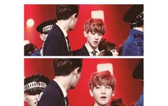 백현이를 바라보는 찬열이