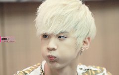 솔직히 이찬희 얼굴 존나 사기;;