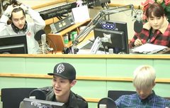 세훈이모자벗엇다....