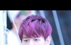 백현이 잘생긴 훈남이라는 애들 들어와