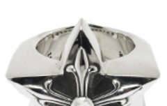 이거 타오가 끼고 다니는 반지 맞음?