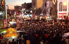 와..엑소 홍대....홍대맞나?