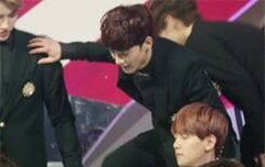 종대의 어깨빵 ㅋㅋㅋㅋ