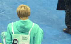 타오 뒷모습 너무 귀엽지 않음?ㅠㅠㅠ