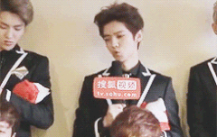 루한형 달래는 타오?!