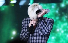 나 솔직히 가수 때문에 우는거  이해안감