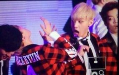 타오 귀신이라도 본듯한 표정... 