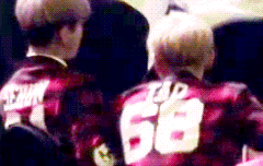 후니가 타오 엉덩이 만져써ㅋㅋㅋ