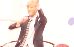 또 훌라후프돌리는 타오ㅋㅋㅋㅋㅋ