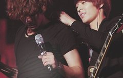 현재에 협조, 타협했구나