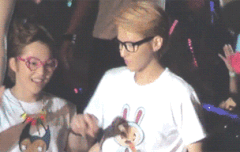 소희와 버스커x2의 브래드짤