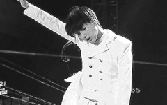 샤월님들... 이거 뭔일이예요???