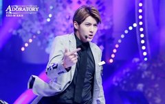 우리 본부장님.. 진짜 롱다리야 정말ㅠㅠ