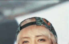 세훈이 새침한 하트