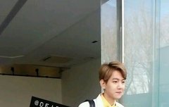 백현이 오늘옷모야 ㅠㅠㅠㅠ