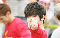 근데 쵯쫑 이때 진짜 잘생기지 않음??