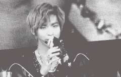 크리스 입덕할거 같다고? 요즘 크리스만 보고 있다고?