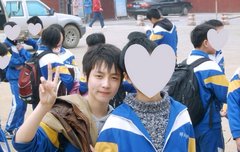 제 볼살 말랑말랑하시죠?