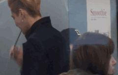 빨대껍질까는것조차 멋짐